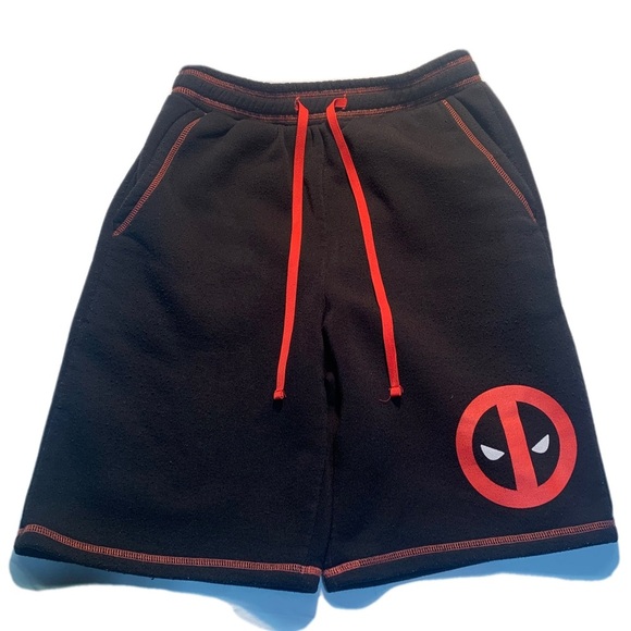 💛 Deadpool Mad Engine Men’s Black & Red Fleece Shorts Size S - Picture 1 of 9